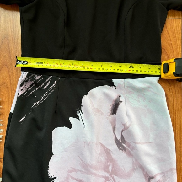 Le Chateau Floral dress size M - Picture 4 of 6